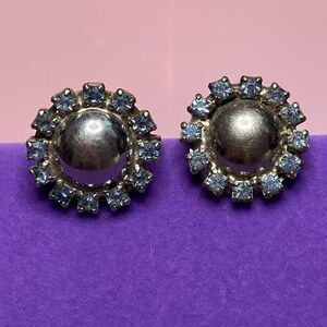 💛 Vintage Coro Silver & Blue Crystal Screw Back Earrings
